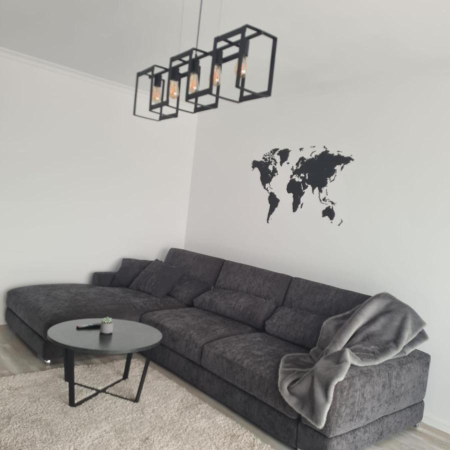 Panoramic Apartment Брашов Экстерьер фото