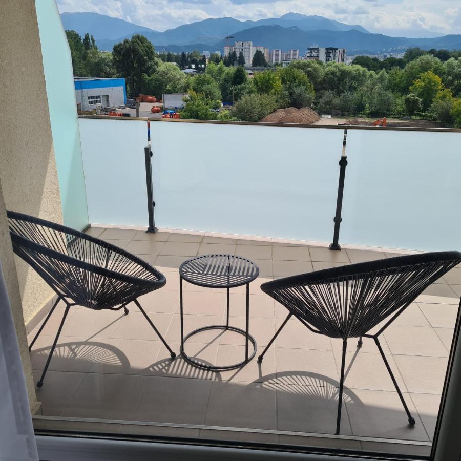 Panoramic Apartment Брашов Экстерьер фото